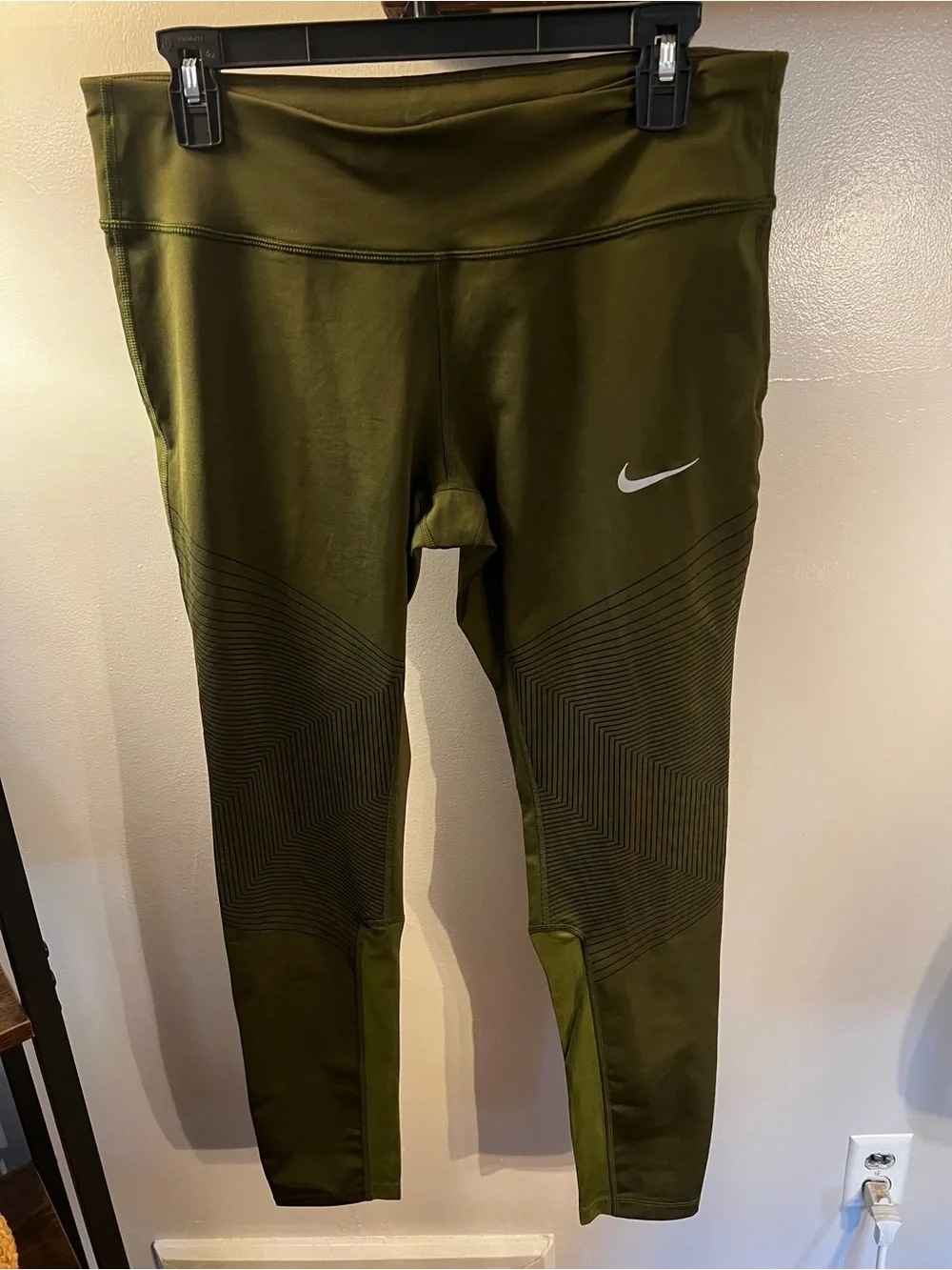 Nike Woman’s Olive Performance Leggings with Swoosh size L